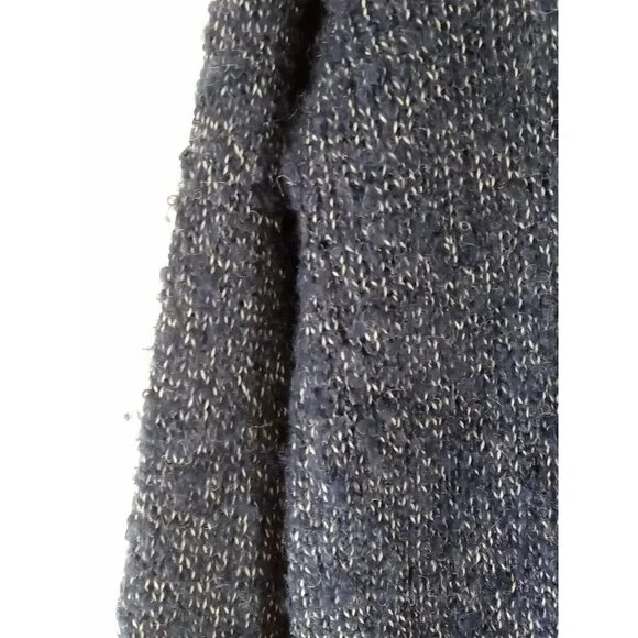 BCBGENERATION Women Sweater Preowned Long Sleeves Navy Blue White MEDIUM LARGE - Picture 7 of 10